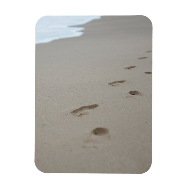 Footprints on a Mozambiqan beach Magnet (Vertical)