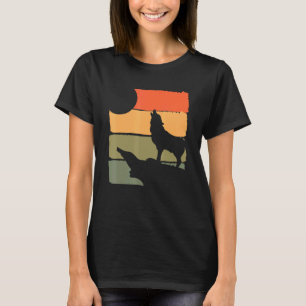 Forest Predator Howling Wolf Animal Retro Wolf T-Shirt