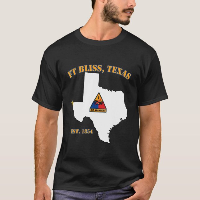 Fort Bliss Tx Military Base  1st Armoured Division T-Shirt (Front)