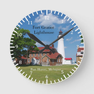 Fort Gratiot Lighthouse from land clock