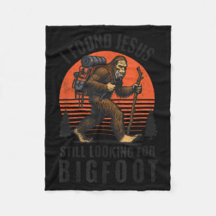 Found jesus looking for bigfoot retro vintage fleece blanket