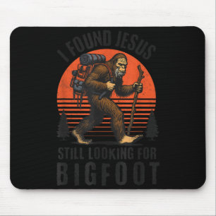 Found jesus looking for bigfoot retro vintage mouse mat
