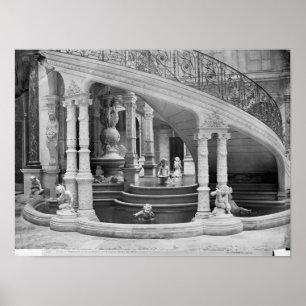 Fountain under the stairs of the Hotel de Poster