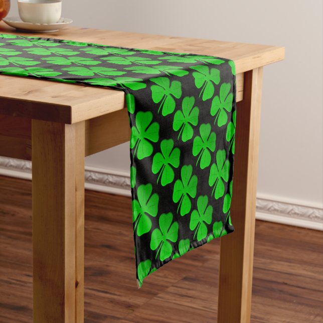 Four Leaf Clover Pattern Table Runner (In Situ)