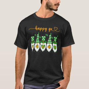 Four Leaf Clover Shamrock Cute Gnome Men's St Patr T-Shirt