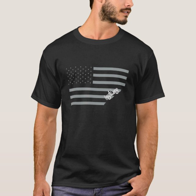 Fourth Of July Off Roading 5X5 Mudding Enthusiast T-Shirt (Front)