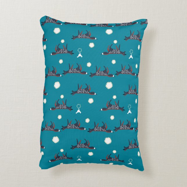 Foxes under the moon in snow pillow (Back(Vertical))