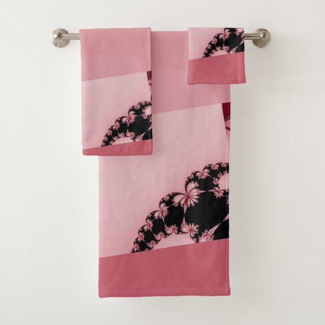 Fractal Garden creamy Bath Towel Set (Insitu)