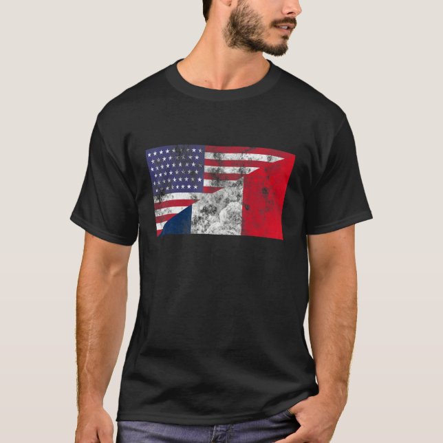 France And United States Flag Friendship Distresse T-Shirt (Front)