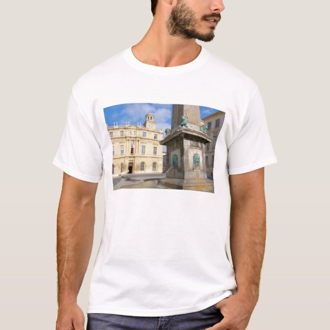 France, Arles, Provence, Place de la T-Shirt (Front)