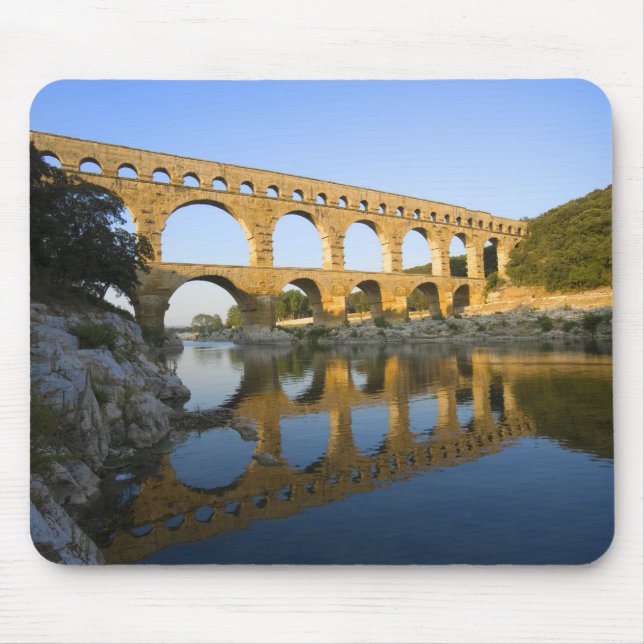 France, Avignon. The Pont du Gard Roman aqueduct Mouse Mat (Front)