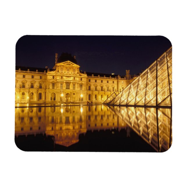 France, Paris, Louvre museum by night. Magnet (Horizontal)