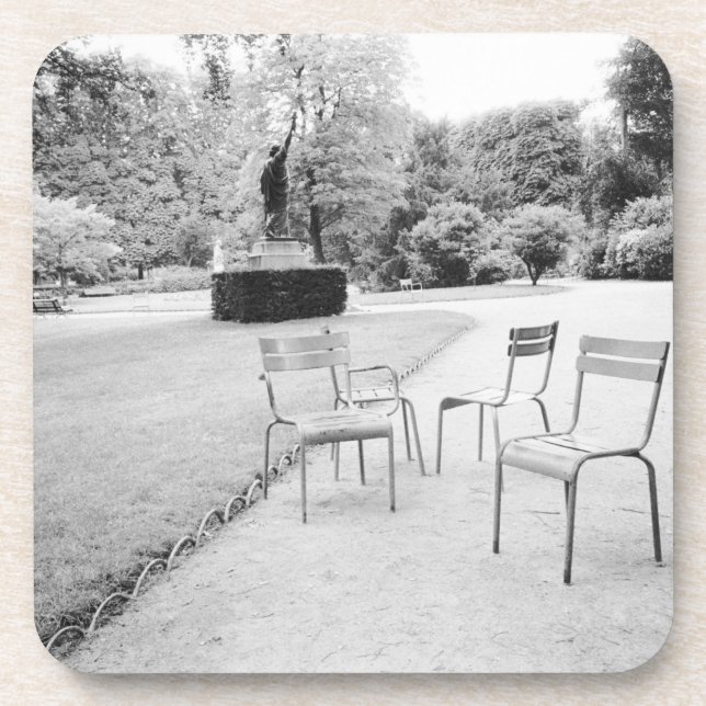 FRANCE, Paris: Luxembourg Gardens Statue of Coaster (Front)