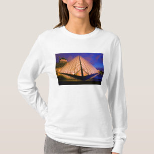 France, Paris. The Louvre museum at twilight. 2 T-Shirt