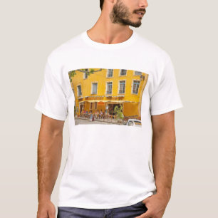 France, Provence, Moustiers-Ste-Marie. Credit T-Shirt