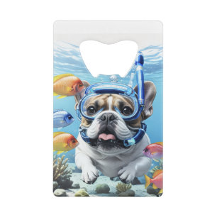 Französische Bulldogge beim Schnorcheln