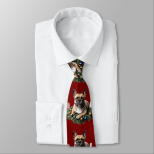 Französische Bulldogge liegt im Adventkranz Tie
