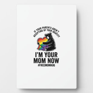 Free Mum Hug Bear Pride Vintage T-Shirt Design_1 Plaque