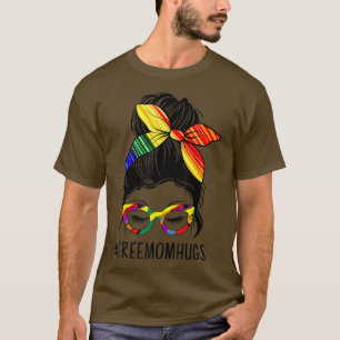 Free Mum Hugs LGBT Love is love LGBT LGBT pride T-Shirt