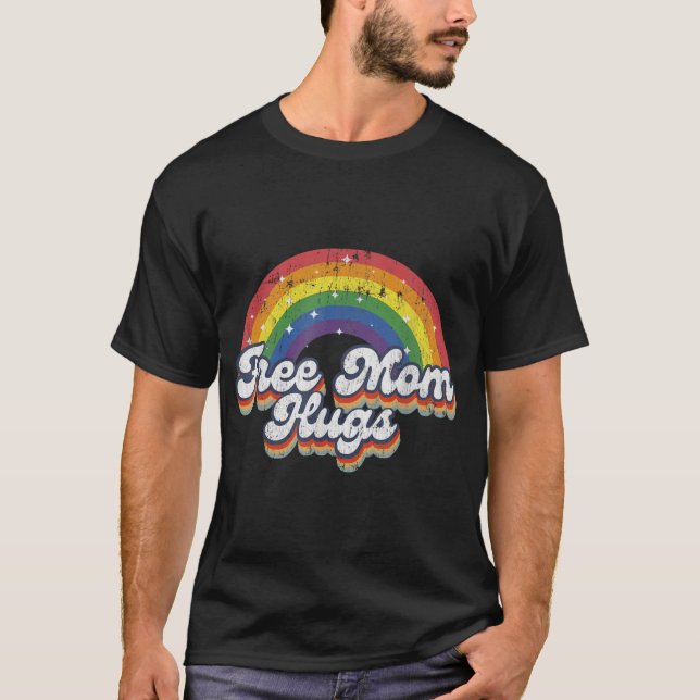 Free Mum Hugs Rainbow Heart Lgbt Flag Lgbt Pride  T-Shirt (Front)