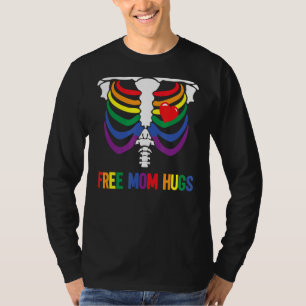 Free Mum Hugs Skeleton Rainbow Lgbt Mum Lesbian Ga T-Shirt