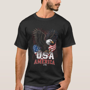 Freedom Soars – Majestic Bald Eagle 4th of July T- T-Shirt
