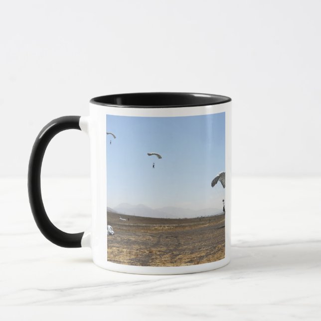 Freefall parachute jumpers mug (Left)