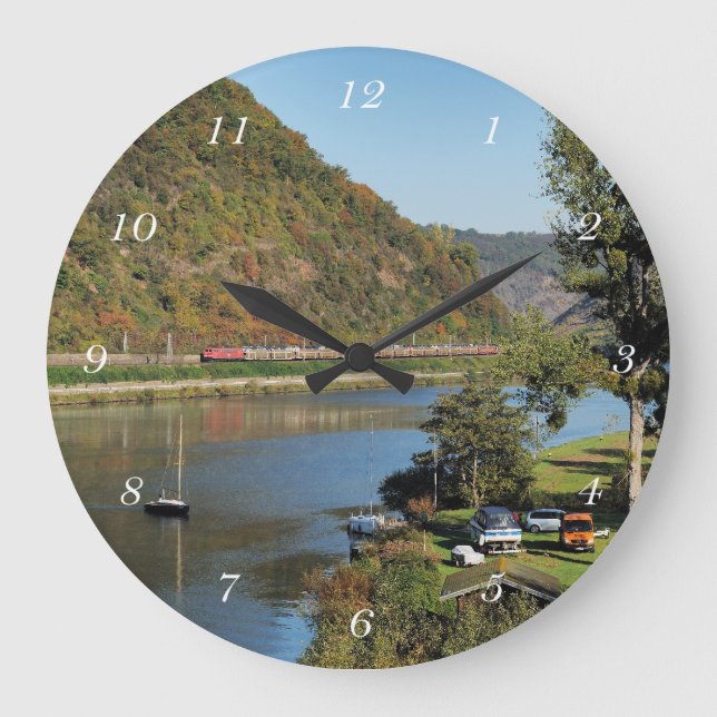 freight train at Lö Large Clock (Front)