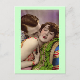 French Romantic Couple Love Kiss Vintage Postcard