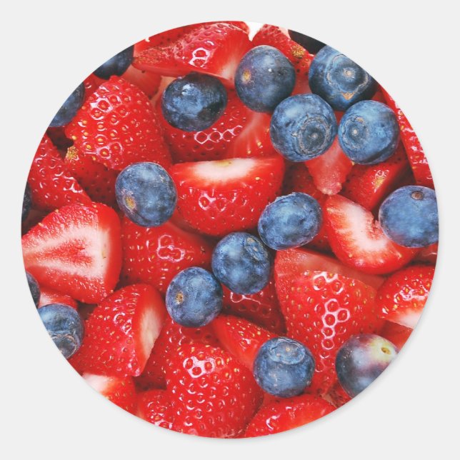 Fresh blueberries and strawberries classic round sticker (Front)