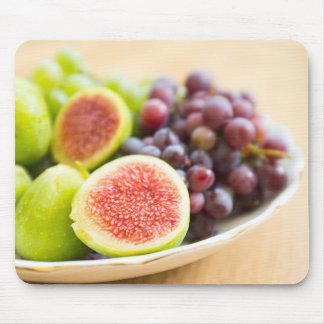 Fresh figs and grape mouse mat (Front)