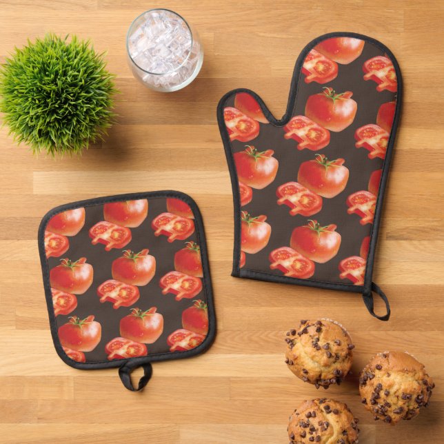 Fresh Tomato Oven Mitt & Pot Holder Set (Top Down)