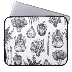 Fresh vegetables seamless pattern. Broccoli, carro Laptop Sleeve