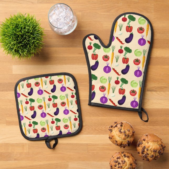 Fresh Veggies Oven Mitt & Pot Holder Set (Top Down)