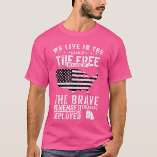 Friday Red Remember Everyone Deployed US Flag Mili T-Shirt