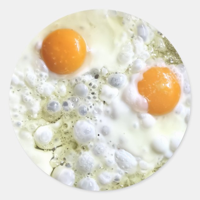 Fried eggs classic round sticker (Front)