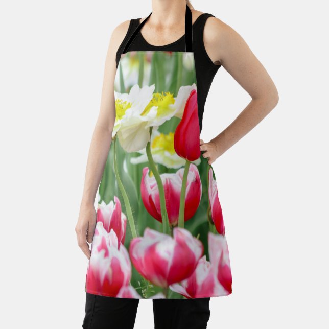 Friendly Flowers Apron (Insitu)