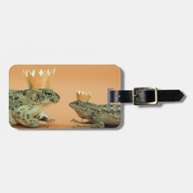 Frog and lizard wearing crowns luggage tag (Front Horizontal)
