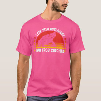 Frog Catcher Adventure Frog Hunting Catching Frogs T-Shirt