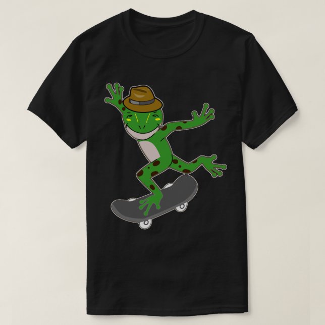 Frog on Skateboard Frogs Lovers Skateboard Lovers T-Shirt (Design Front)