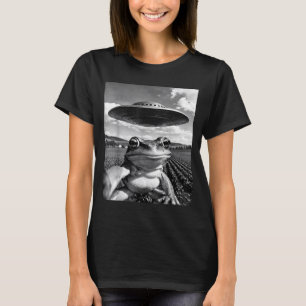 Frog selfie with ufo funny frog frog meme  T-Shirt