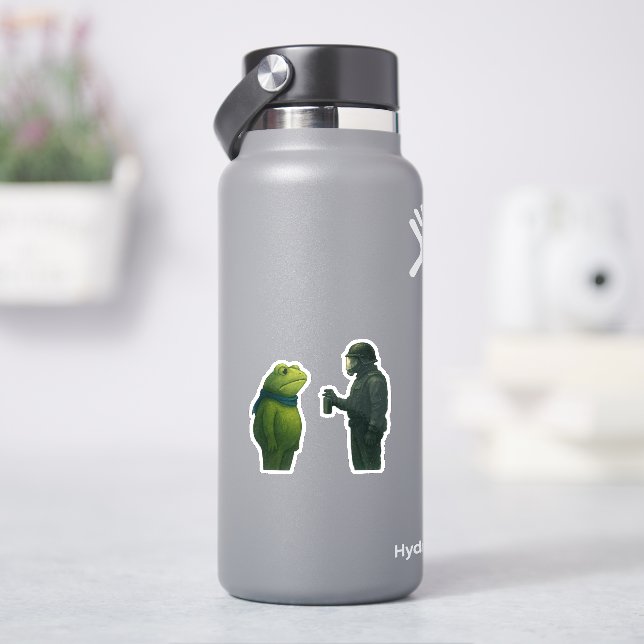 frog war (HydroFlask)