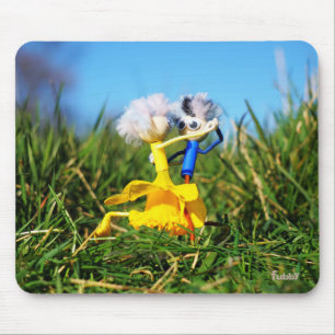 Fubby dolls dancing with Narcissendress. Mouse Mat