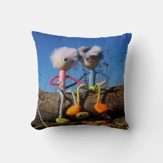Fubby pair that's romantically in love. cushion (Front)