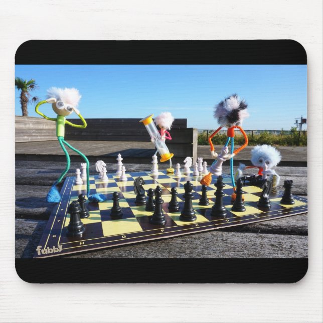 Fubby playing chess game. mouse mat (Front)