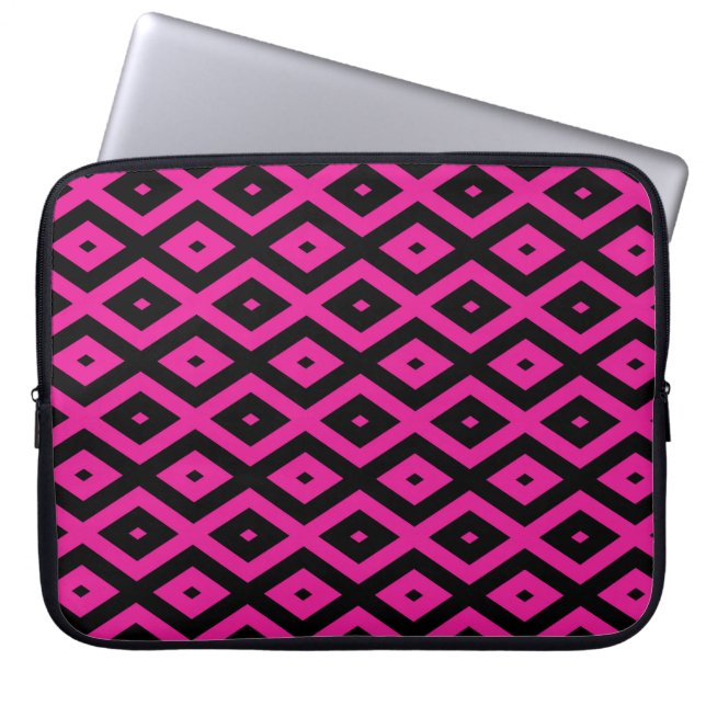 Fuchsia and black diamond pattern laptop sleeve (Front)