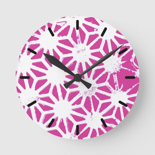 Fuchsia geometric pattern round clock (Front)