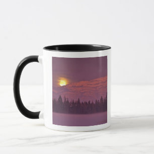 Full moon rises over Teakettle Mountain during Mug