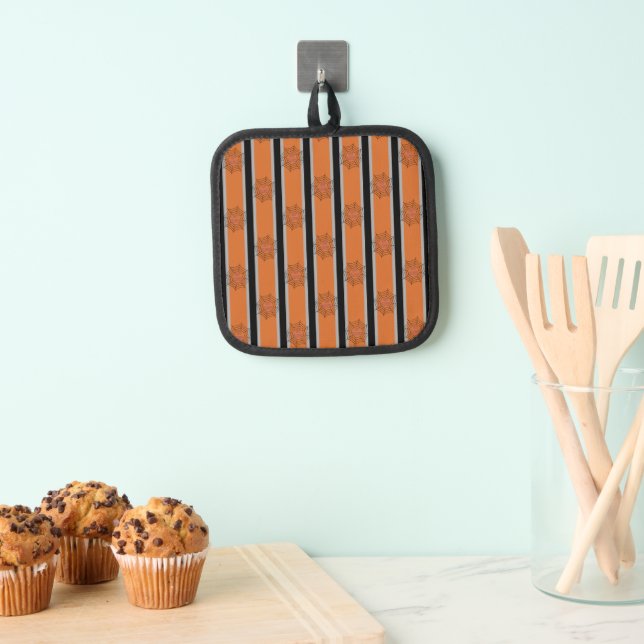 Fun and Fancy Halloween Spider Webs Pot Holder (Insitu(Hanging))