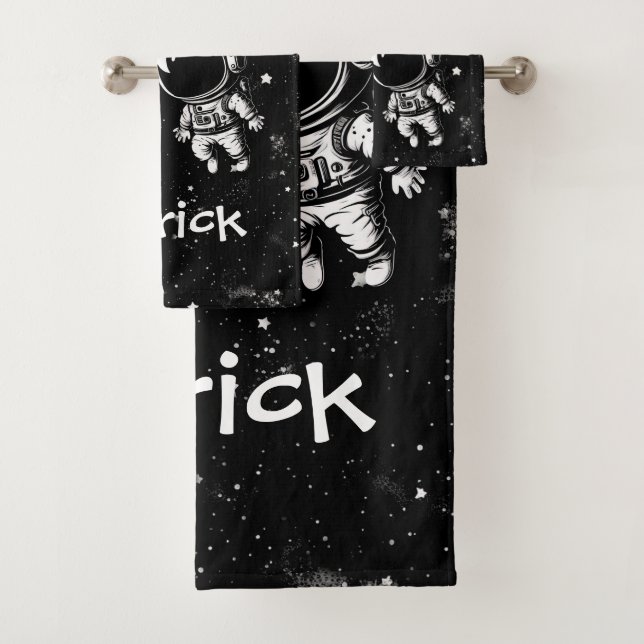 Fun Astronaut In Space Bath Towel Set (Insitu)